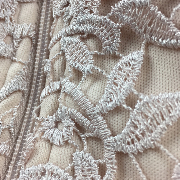 Sequin Hearts Size 1 Sleeveless buff lace B3 - Picture 6 of 7